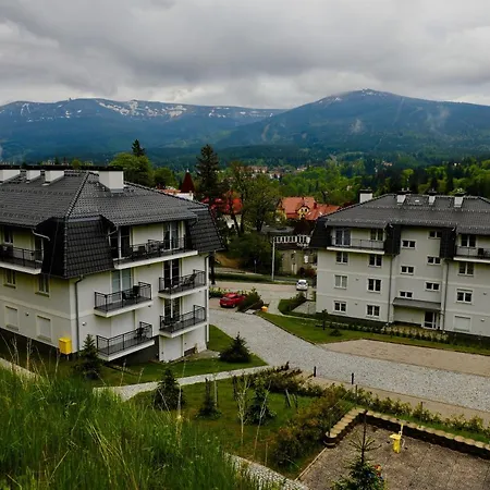Mountain View Przy Dworcu Apartment *